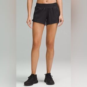 Lululemon Hotty Hot Low-Rise Lined Short 4”